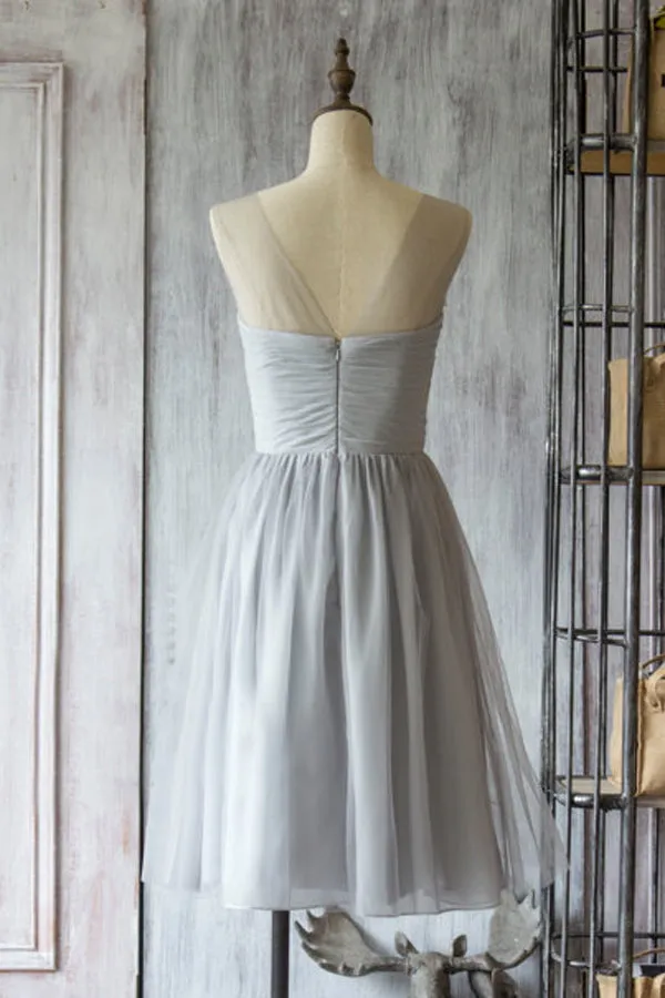 A-Line Boat Neck Knee-Length Grey Tulle Bridesmaid Dress with Appliques AHC639