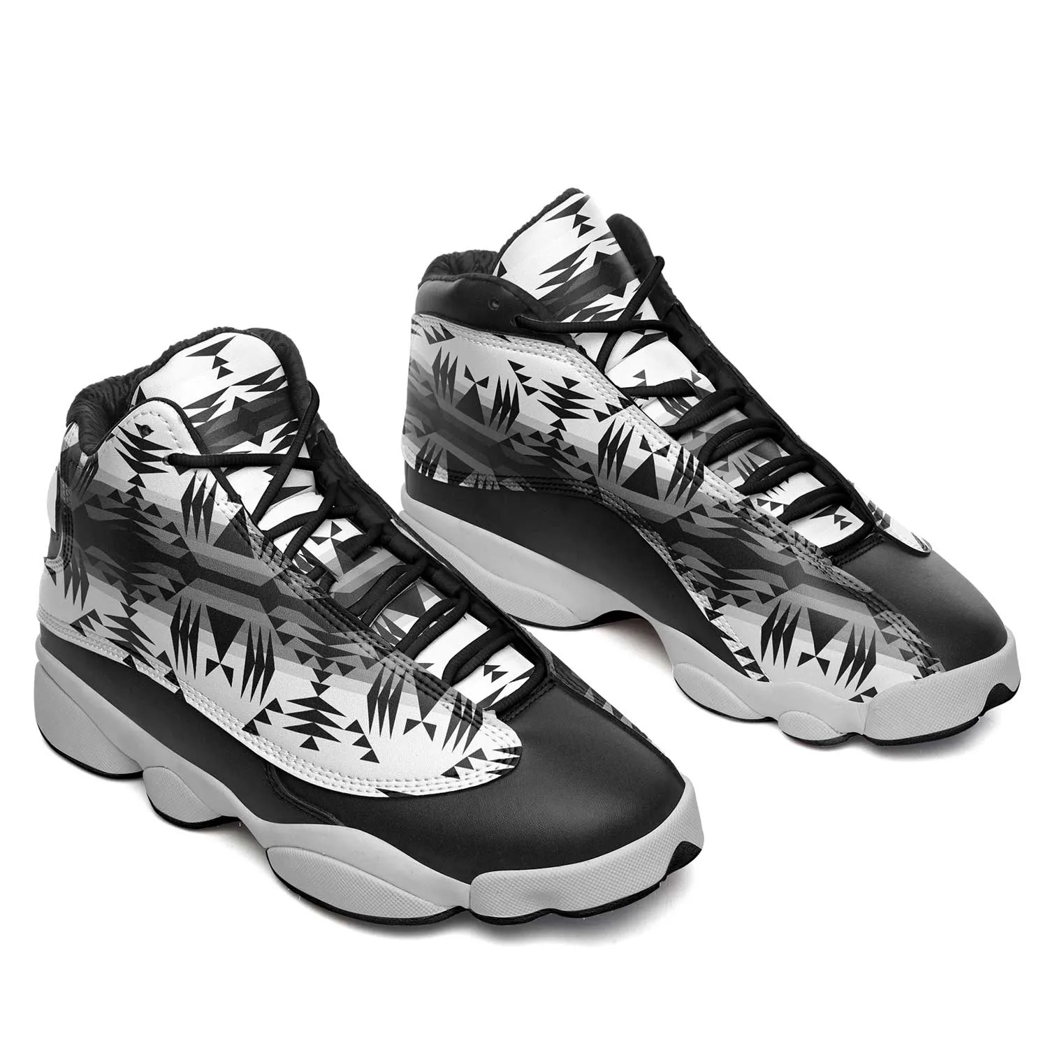 Between the Mountains White and Black Isstsokini Athletic Shoes