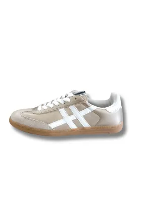 Dakkah Sneakers