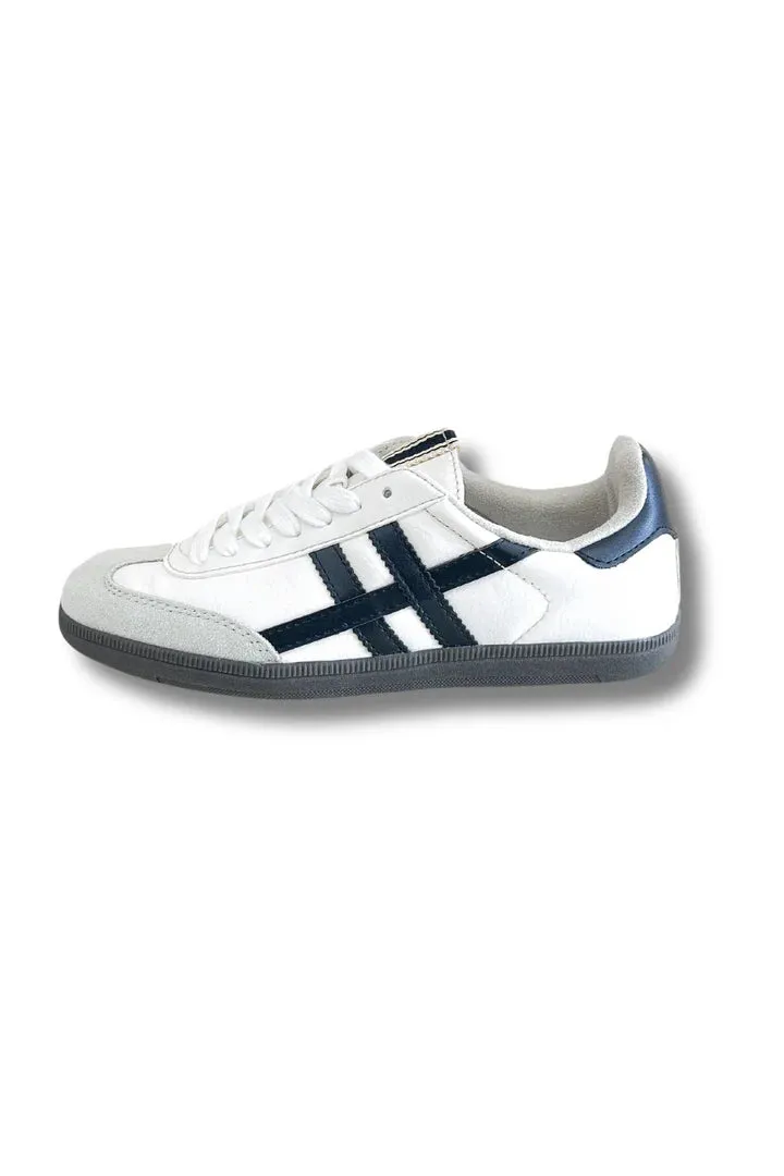 Dakkah Sneakers