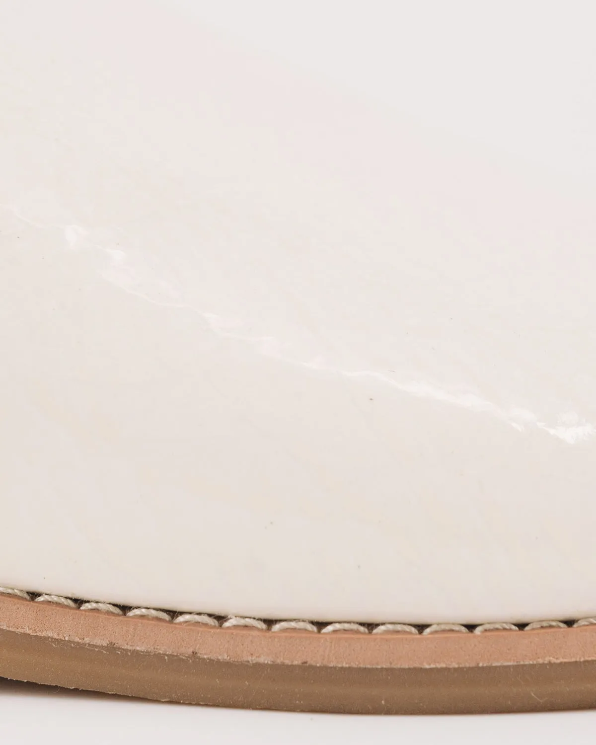 Kelia Sandals - Shiny Cream White