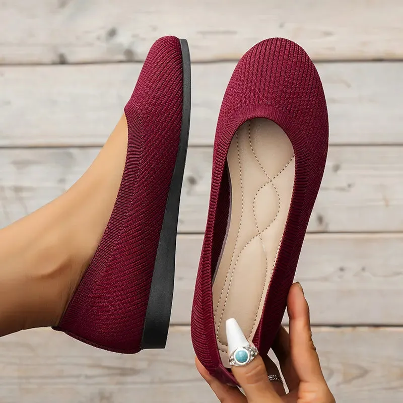Slim and airy doll shoes
